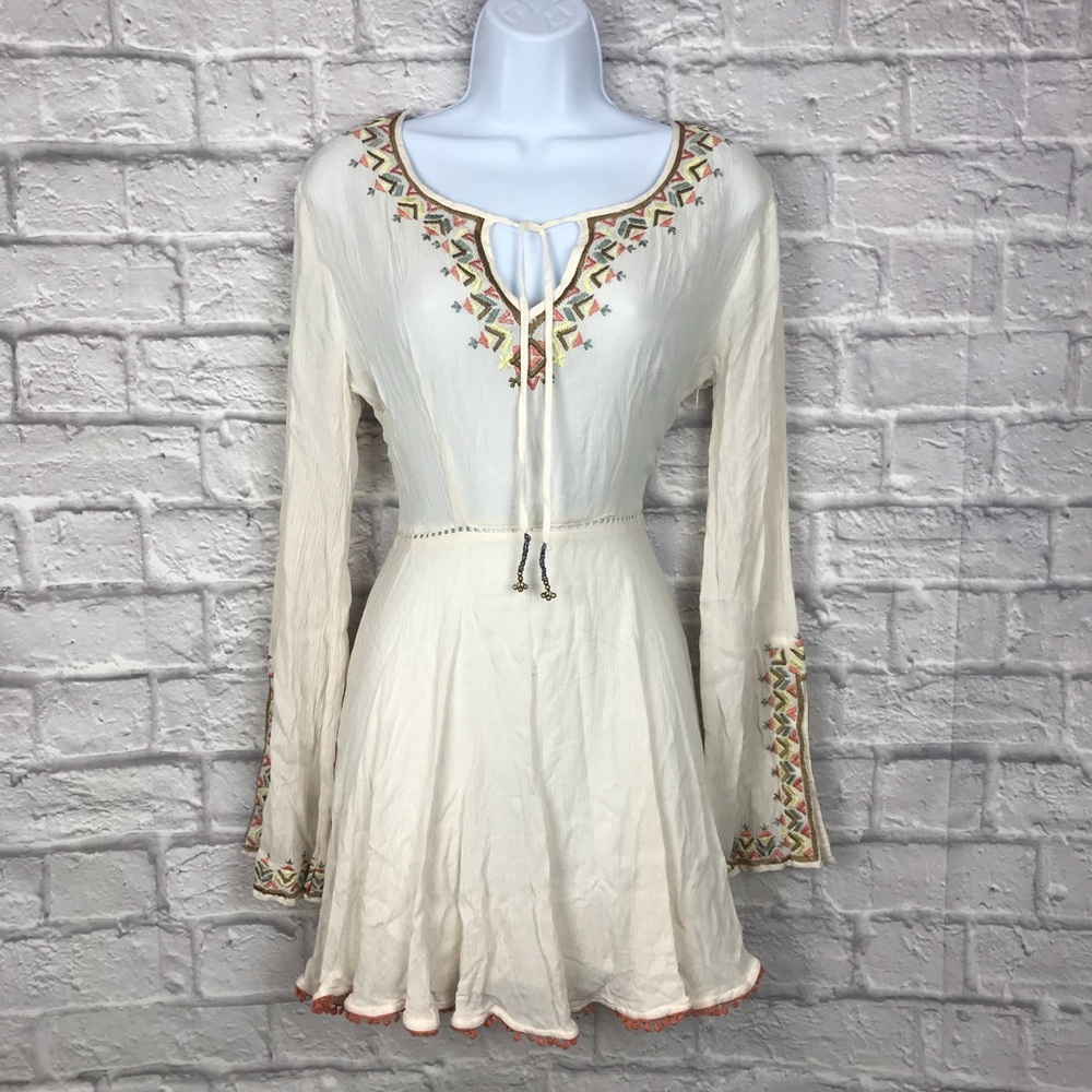 🌼NWOT UO Ecote White Embroidered Boho Dress